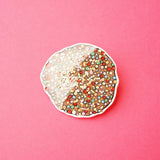 Badge: Freckle Glitter Brooch/Button